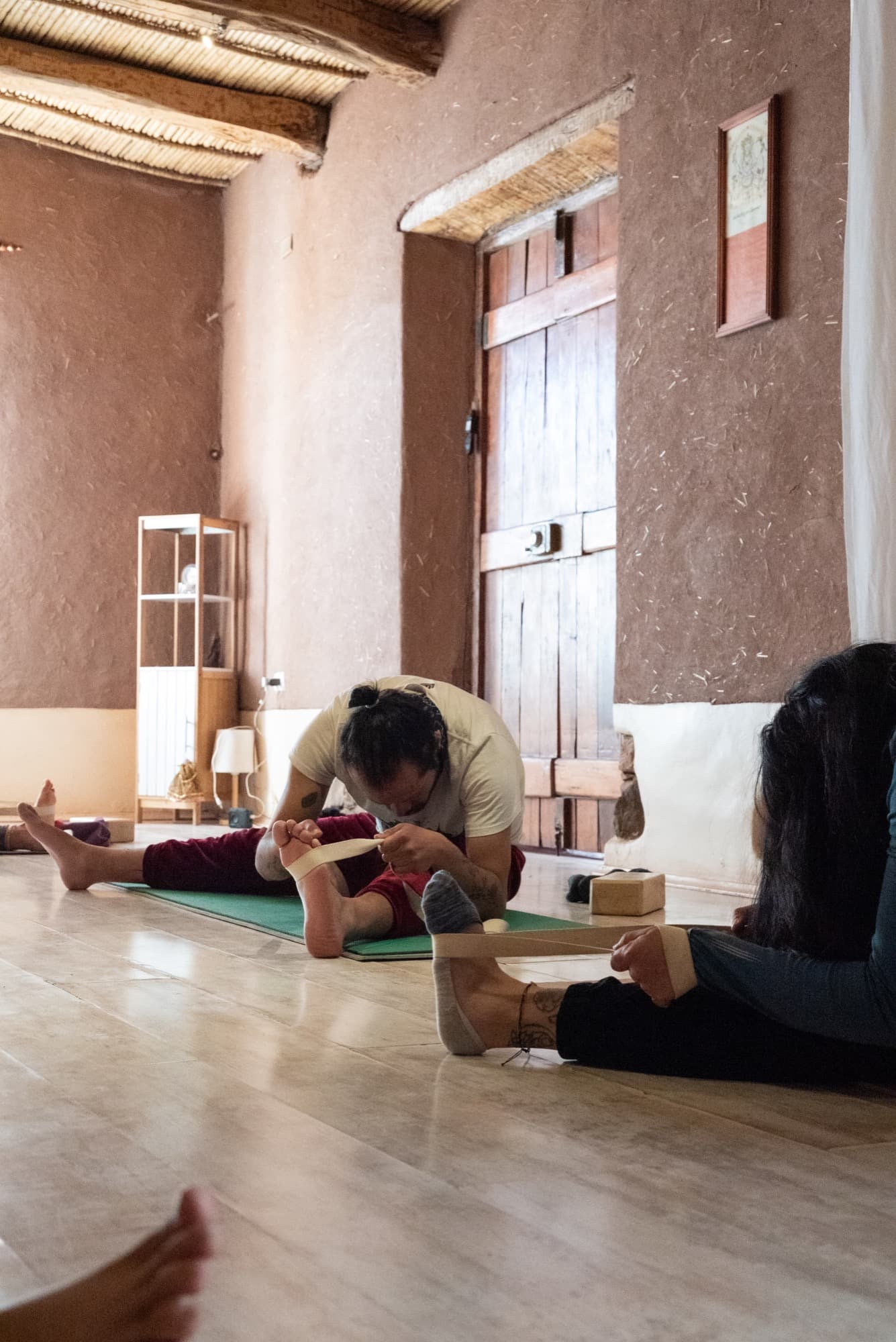 Sala interna de yoga e bem-estar
